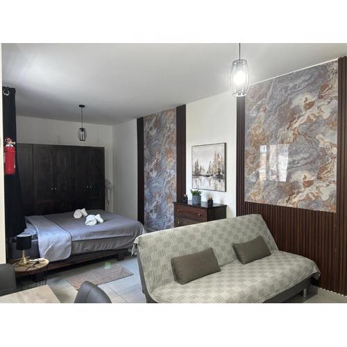 Studio flat 7A