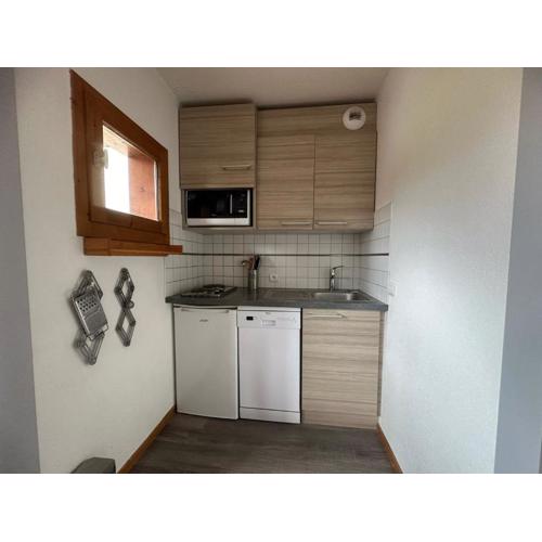 Studio fonctionnel au pied des pistes avec balcon - FR-1-181-2316