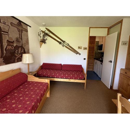 Studio Fonctionnel avec Terrasse, Accès Direct aux Pistes, Belle Plagne - FR-1-181-2219