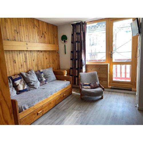 Studio fonctionnel et lumineux, pieds des pistes, balcon - FR-1-181-2668