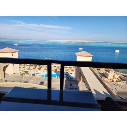 Studio for rent in the view 607