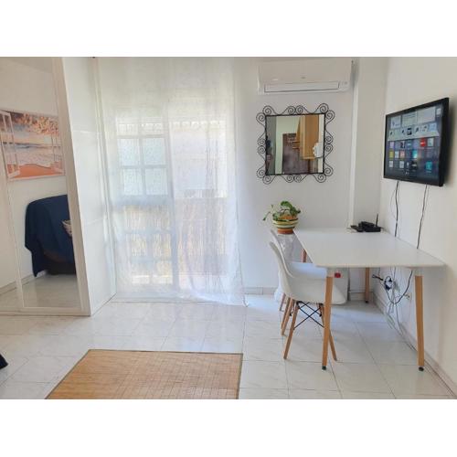 Studio In Nerja, 1 Minute Vom Strand Entfernt