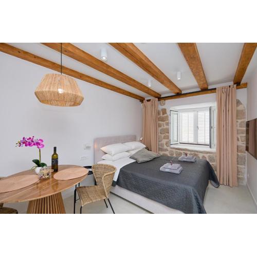 Studio Iza Grada
