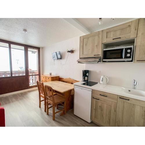 Studio lumineux 4 pers · Balcon · Proche remontées · Ski aux pieds · Animaux acceptés - FR-1-502-309