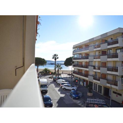 Studio lumineux à 30m de la plage, balcon, clim, commerces à côté - FR-1-226-444