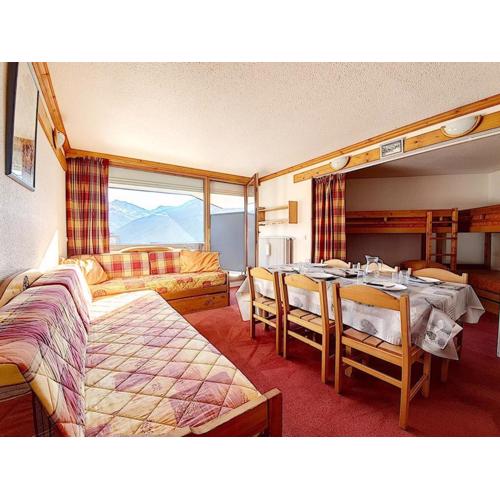 Studio lumineux avec accès direct aux pistes, balcon sud et proche des commodités - FR-1-344-959