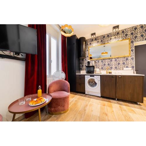 Studio lumineux et moderne proche du metro - 2P