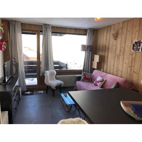 Studio lumineux proche pistes, balcon, parking, Wifi - FR-1-449-52