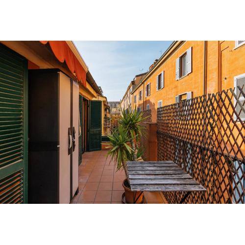 Studio Malcontenti con terrazzo by Wonderful ltaly