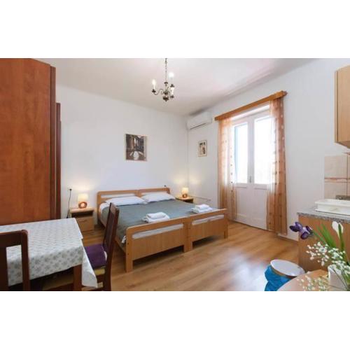 Studio Mit Balkon Für Zwei Personen