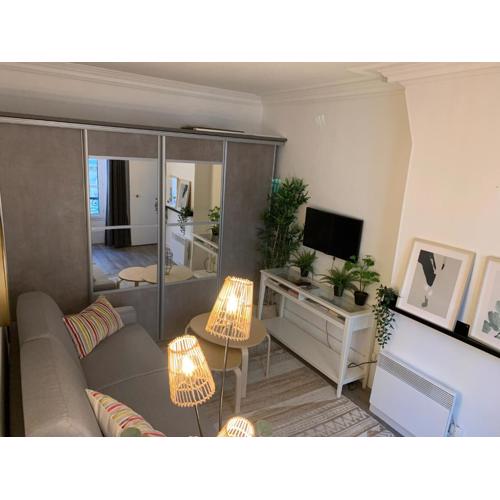 Studio moderne au cœur de Paris Batignolles