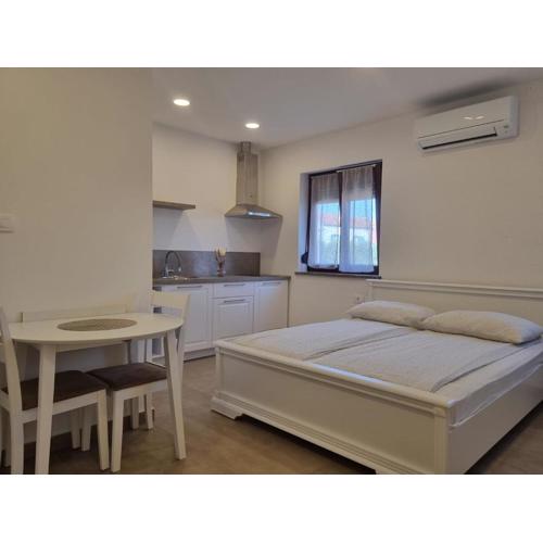Studio Narcisa N2