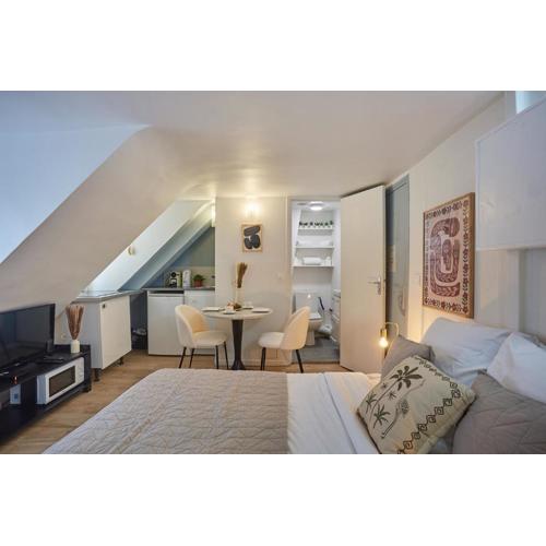 Studio Place Vendome by Studio prestige