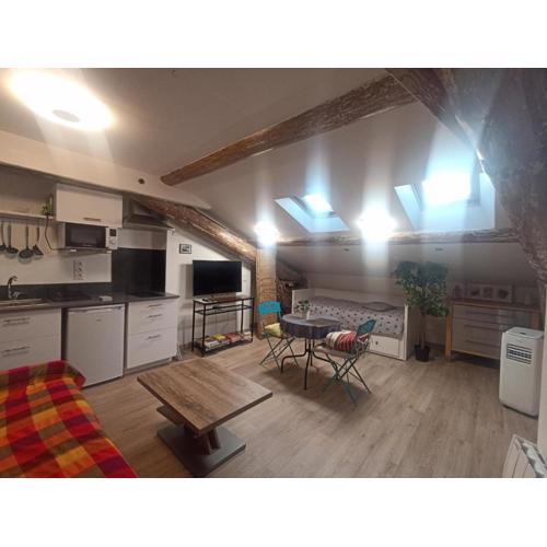 Studio pour 2 avec ascenseur et WIFI, proche de la gare à Sète - FR-1-338-602