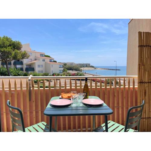 Studio refait en 2024 avec terrasse, climatisation et parking, à 50m de la plage - FR-1-338-588