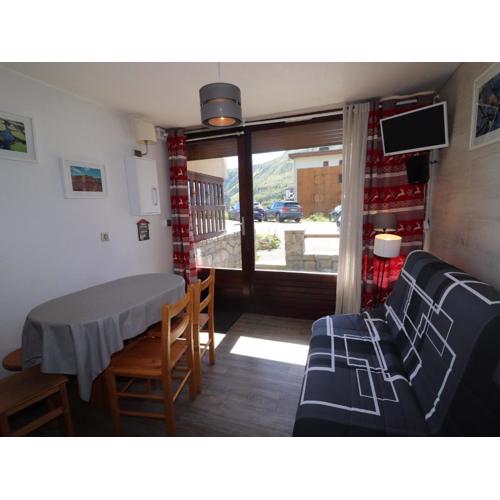 Studio rénové à Tignes Le Lac, proche pistes et commerces, balcon et terrasse privative - FR-1-502-425