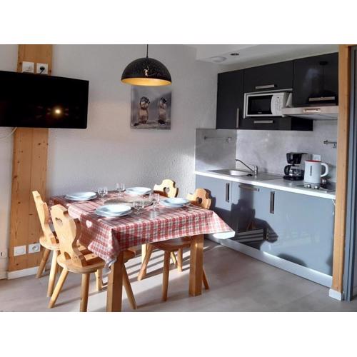 Studio rénové avec balcon, proche des pistes, 3 pers, non fumeur - FR-1-344-933