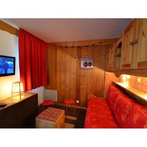 Studio rénové style montagne pour 4 pers aux Menuires, balcon est, accès direct pistes - FR-1-452-22