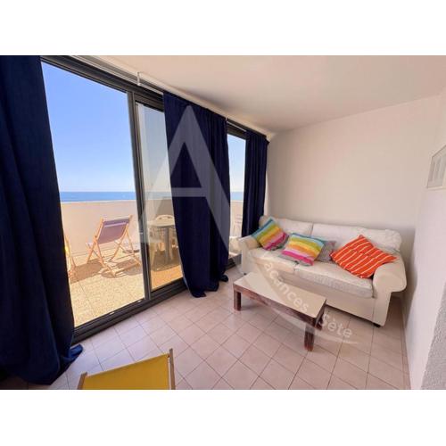 STUDIO VUE MER AVEC PKG, PISCINE, TENNIS, PLAGE DIRECT
