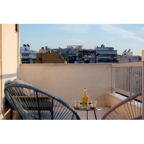 Studio with Acropolis View at Platia Avdi