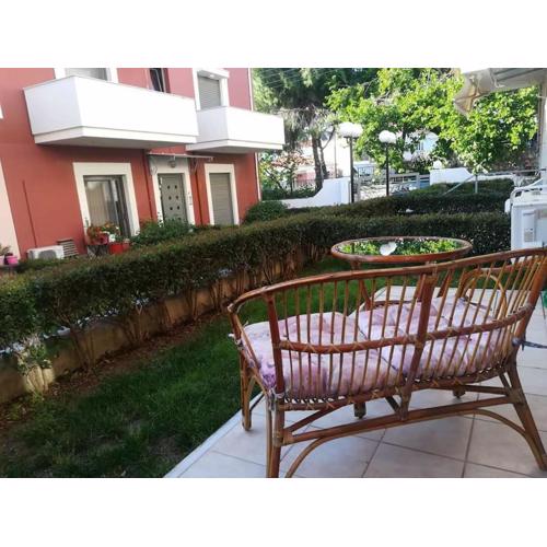 Studio with garden view