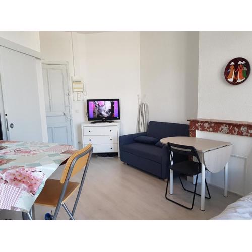 Studio with sea view for 2 people