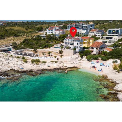 Studio Zecevo Rtic 8366a