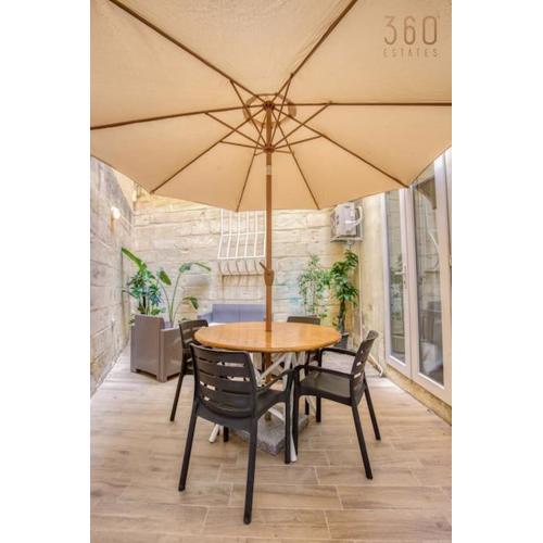 Stunning 1BR home in charming town of Bormla by 360 Estates