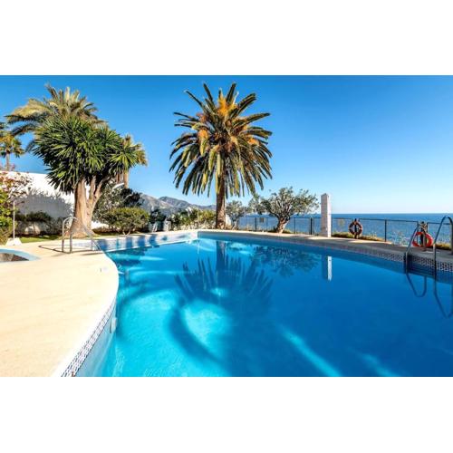 Stunning 2 bed penthouse in Tuhillo, Parador area