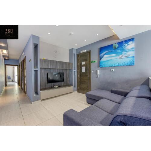 Stunning 2BR APT w/Hill View, perfect for Relaxing by 360 Estates