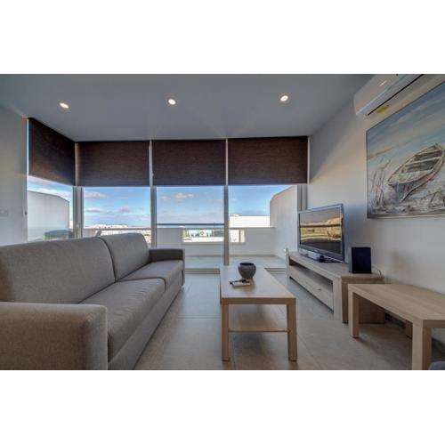 Stunning 2BR Penthouse with Terrace in Mellieħa by 360 Estates