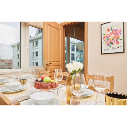 Stunning 3BR 3Bathroom 3AC near Metro D4