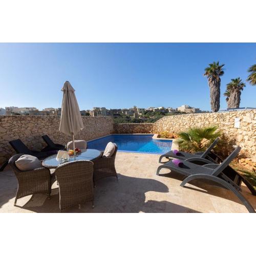 Stunning 4 bedrooms House with views in Gozo