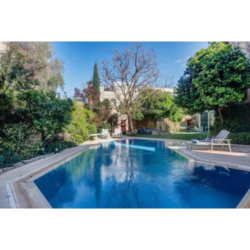 Stunning 5BR Villa with private pool & terrace by 360 Estates