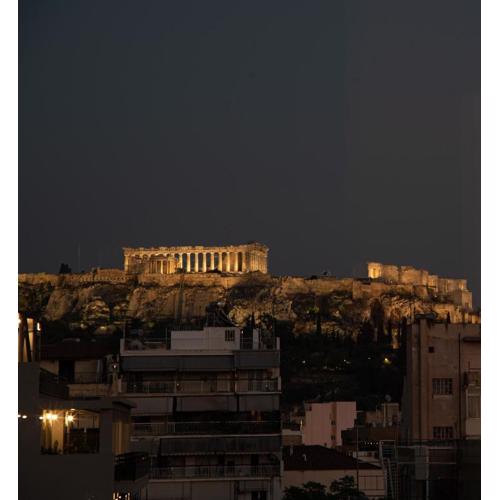 Stunning Acropolis View - 500m Metro - At Historical Center