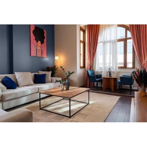 Stunning and Central 3BR Duplex W Private Terrace