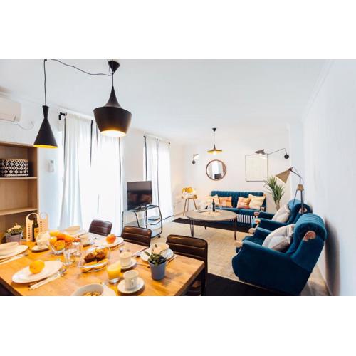 Stunning and colorful- 4Bd 2Bth- Santa Cruz