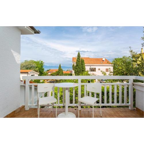 Stunning Apartment In Malinska