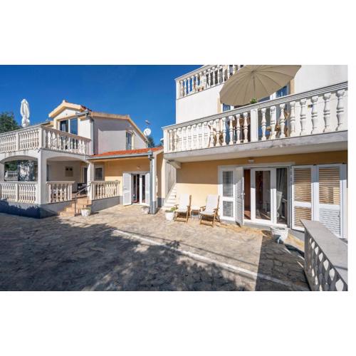 Stunning Apartment In Rogoznica