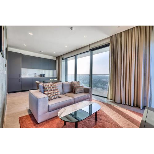 Stunning Apartment in the Iconic Mercury Tower