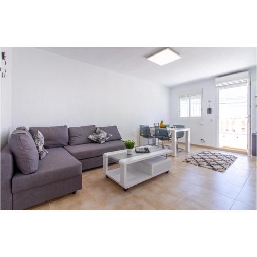 Stunning Apartment In Torrevieja