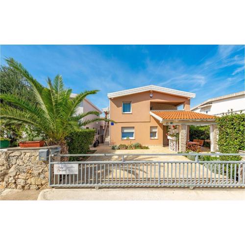 Stunning Apartment In Vir With Wifi