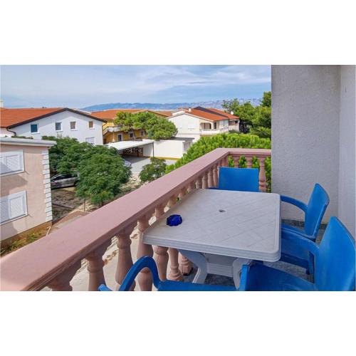 Stunning Apartment In Vir With Wifi