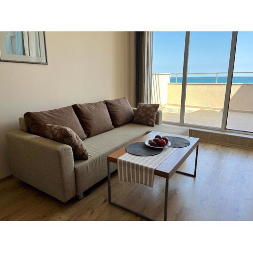 Stunning apartment with magnificent sea view, B321