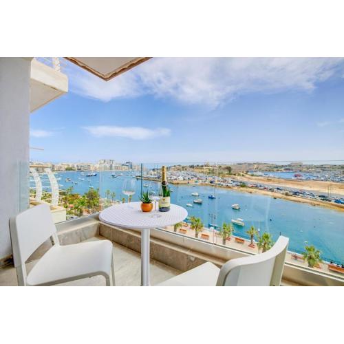 Stunning Apartment with Valletta and Harbour Views