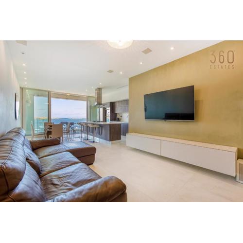 Stunning BeachDROP 3BR home with amazing Views by 360 Estates