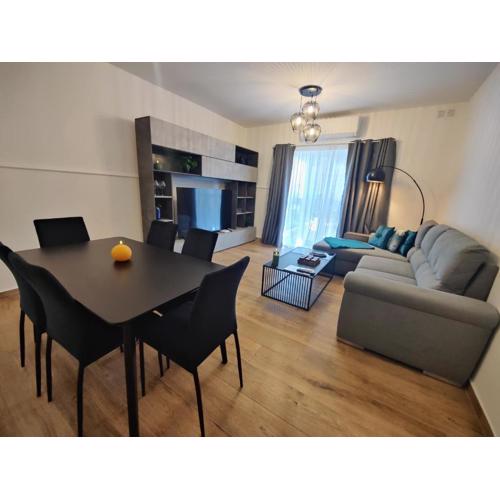 Stunning Central Sliema Apartment with Garden