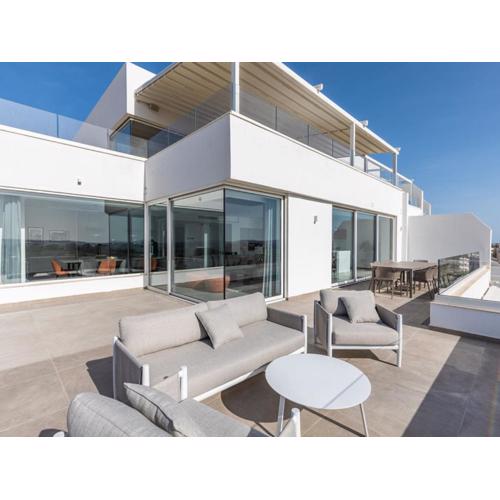 Stunning corner penthouse - Prime location