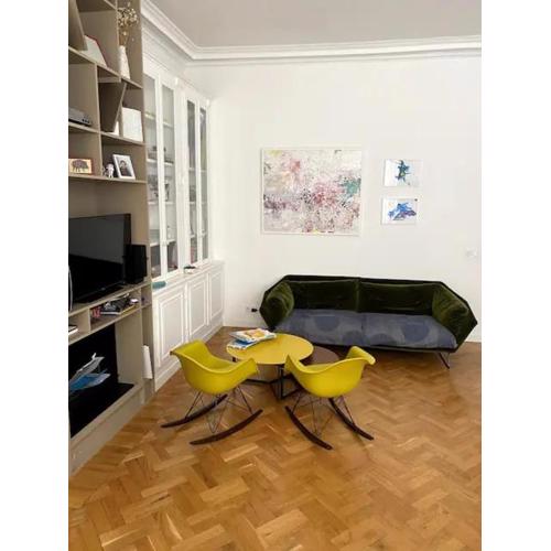Stunning family Flat at the very heart of Paris