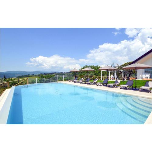Stunning Home In Arezzo With Wifi